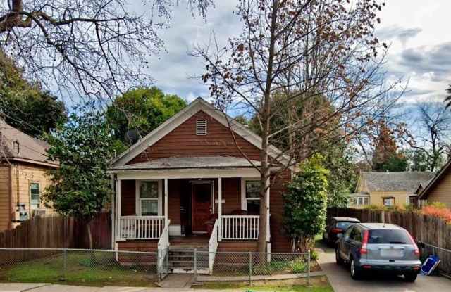 Classic Chico House! Available for Summer Move-In - 3bd/2ba Near Chico State Campus! photos photos