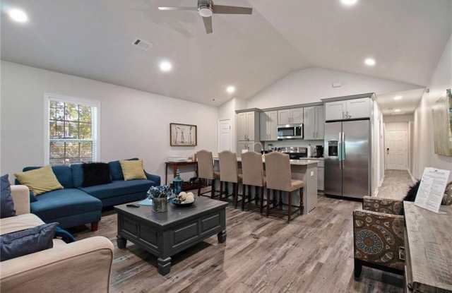 213 Claire Drive SE unit: B photos photos