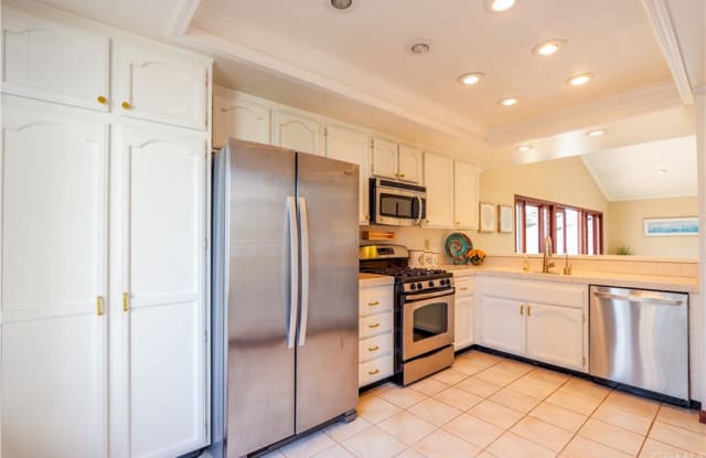 42 Lone Pine - 42 Lone Pine, Irvine, CA 92604