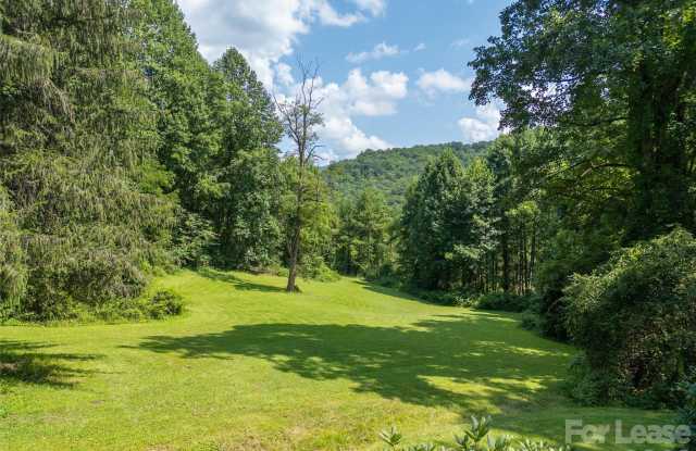 919 N Country Club Drive Gallery 3