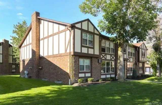 4393 Chestnut Ridge Road photos photos