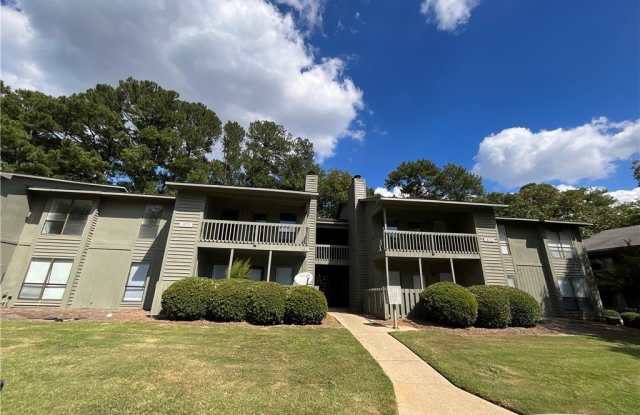 1870 Tryon Drive Gallery 1