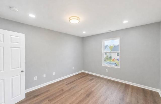 Spacious Home suitable for roommates and group homes *Section 8 accepted* Gallery 4