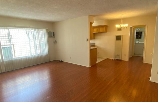 1336 N. Kenmore 2 Gallery 2