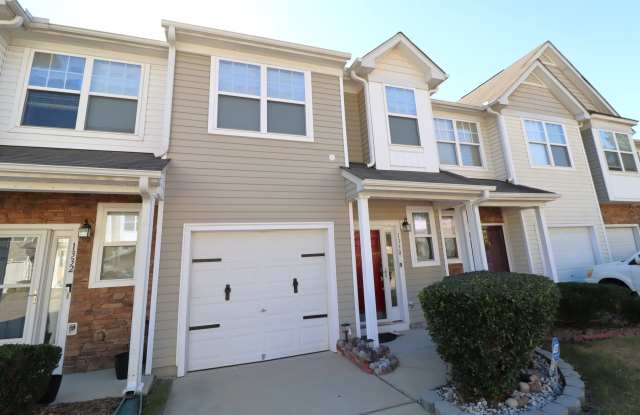 1330 Stone Manor Dr Gallery 1