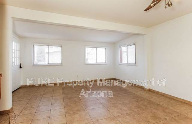 912 E Montebello Ave photos photos