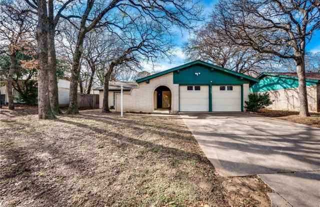 2802 Bent Tree Lane - 2802 Bent Tree Lane, Arlington, TX 76016