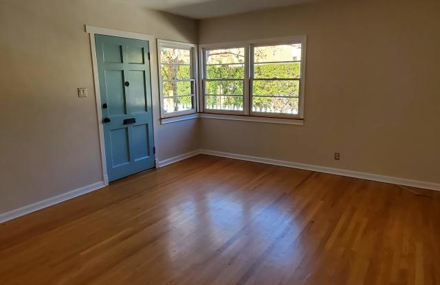 3542 Helms Avenue Gallery 1