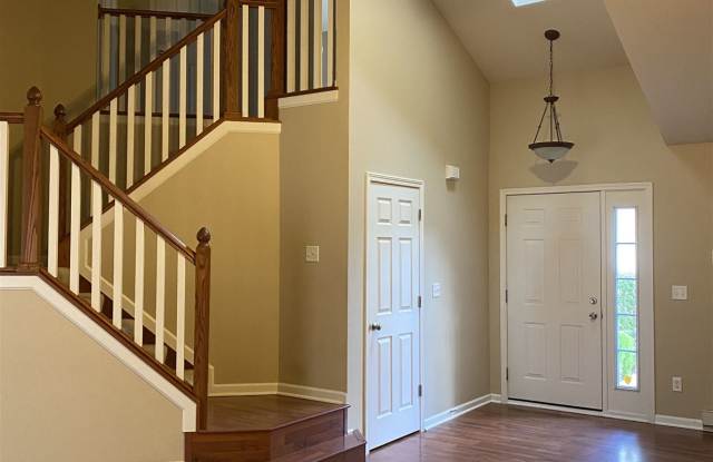 4612 Creekside Drive Gallery 2