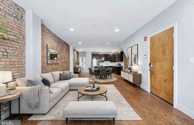 924 S 11TH Street unit: 101 photos photos