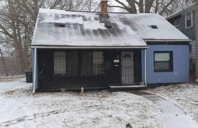 4 bed, 1 bath bungalow NOW AVAILABLE! photos photos