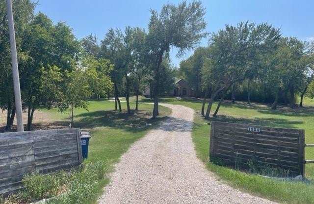 1323 E College Street photos photos