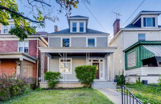 Available NOW! Completely renovated from top! Gallery 3