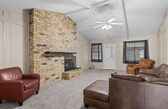 3710 Monclair Ave photos photos