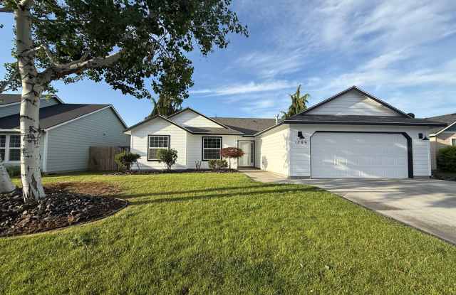 3 bed, 2 bath- Kennewick Location! photos photos