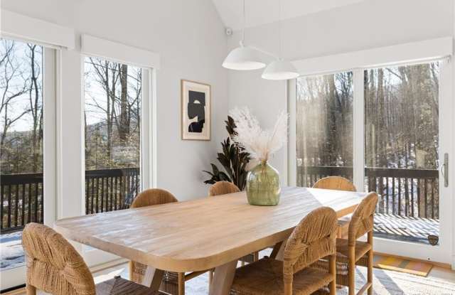 33 Westmount Road Gallery 4