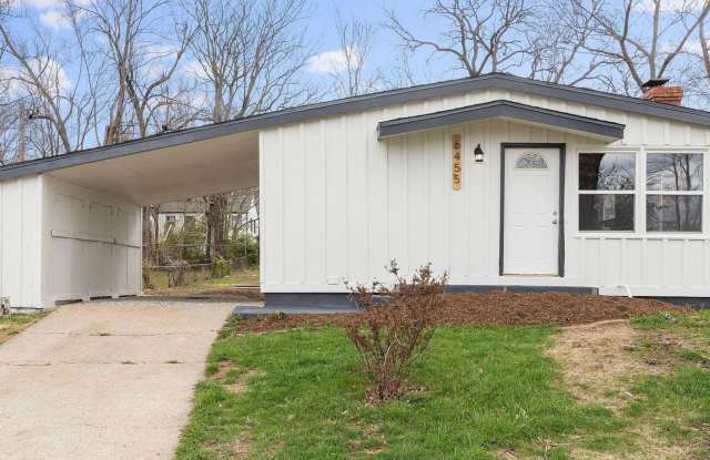 Charming 3 bedroom home with huge yard! photos photos Charming 3 bedroom home with huge yard! photos photos