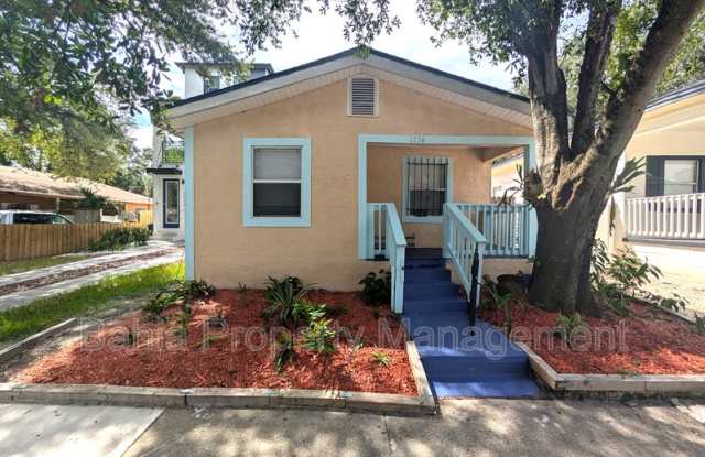 1736 W Cherry St photos photos