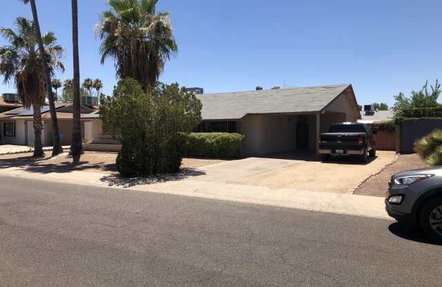 14028 N 33RD Drive Gallery 2