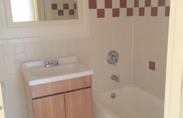 12 Brooklyn Avenue 212 - 12 Brooklyn Ave, Valley Stream, NY 11581