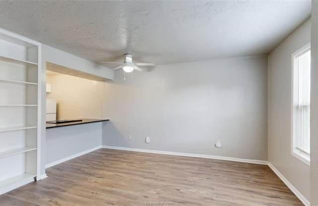 1327 Airline Drive Gallery 2