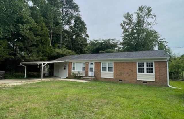 Single Level Rental in Sanford, NC - 3 Bedrooms, 1.5 Bathroom - 513 Frazier Drive, Sanford, NC 27332