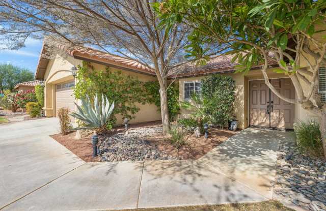 Pool Home in Bella Vista Gallery 3