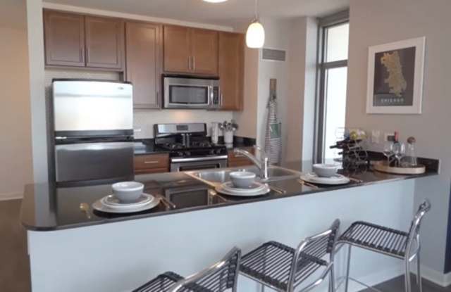 552 W Kinzie St photos photos