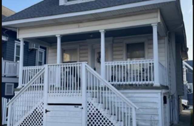 4 N Hillside Ave - 4 North Hillside Avenue, Ventnor City, NJ 08406
