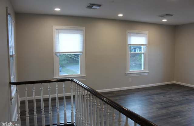 34 DELSEA DR S Gallery 3