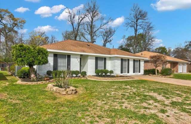 108 Sparrow Way - 108 Sparrow Way, Beaumont, TX 77707