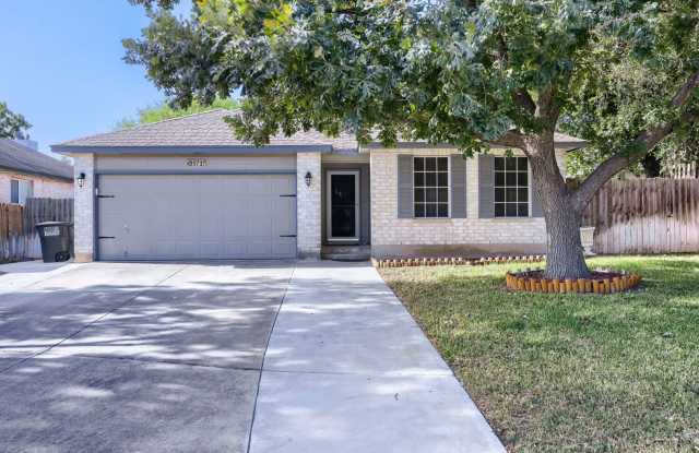 Just hit the market- 4 bedrooms located off  Nacogdoches and Judson road Gallery 1