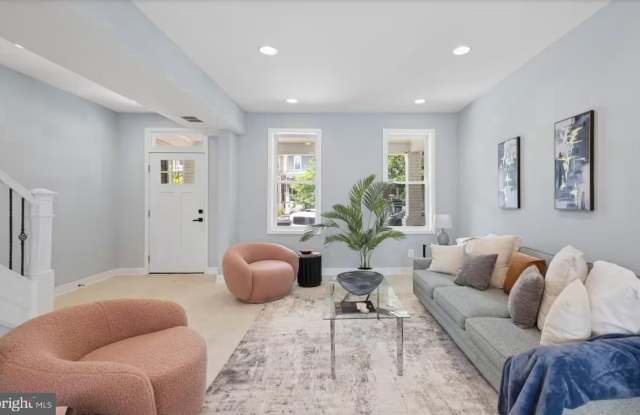 706 LONGFELLOW Street NW Gallery 3