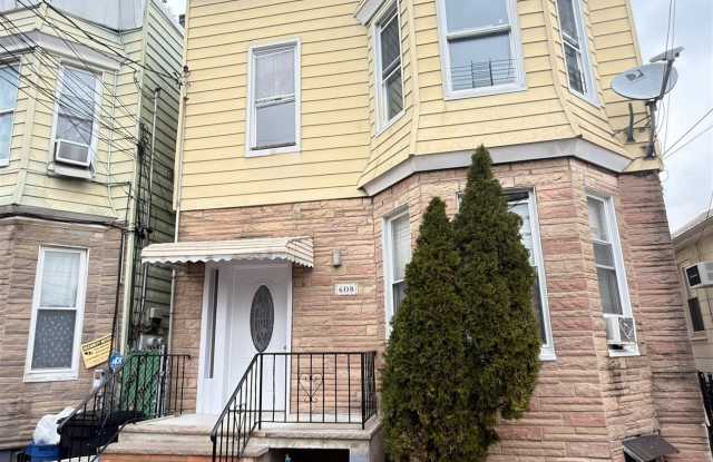 608 57TH ST photos photos