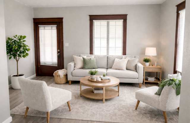 Relax, Entertain, and Feel at Home on W Jackson Street Gallery 3