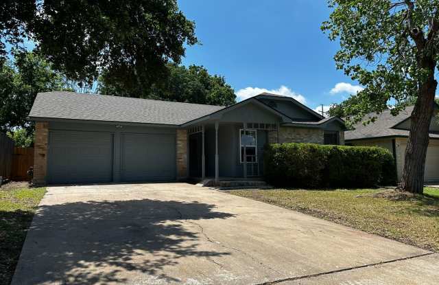 ** FREE RENT  W/ 1 OR 2 yr lease / call for details  **  COPPERFIELD SBDV -  78753 Gallery 3