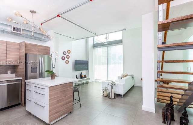 690 Sw 1st Ct photos photos