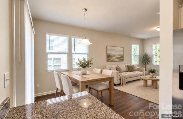 1010 Moorebrook Drive Gallery 4
