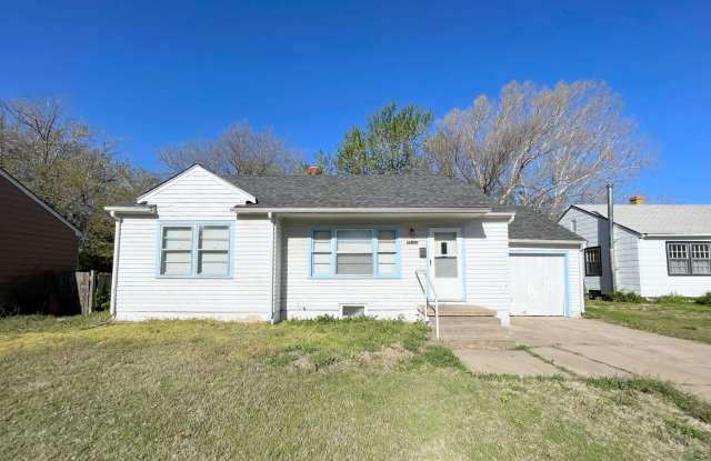 Cozy 3 bed 2 bath home with basement in Wichita photos photos