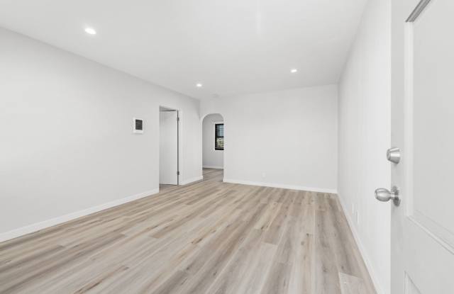 HILLCREST GREAT RENOVATED ONE BEDROOM APARTMENT. photos photos