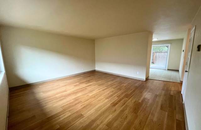 (WLO 10) 2 Bed/1 Bath Near Campus Gallery 3