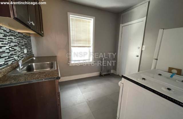 5672 N Ridge photos photos
