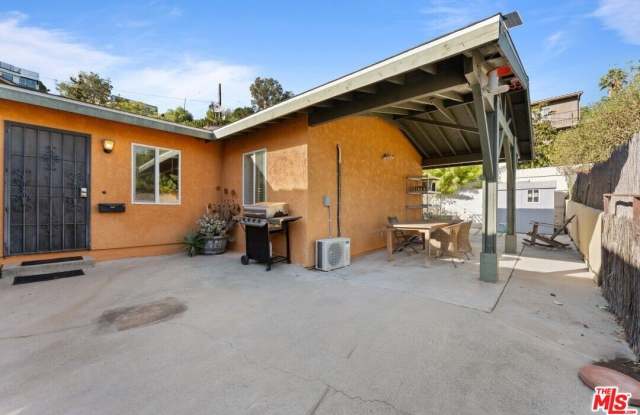 2223 Oak Glen Pl Gallery 1