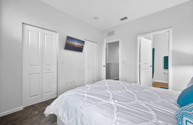 Mirage Bay Rental Townhomes Gallery 3