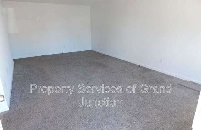 281 Oak Court Gallery 2