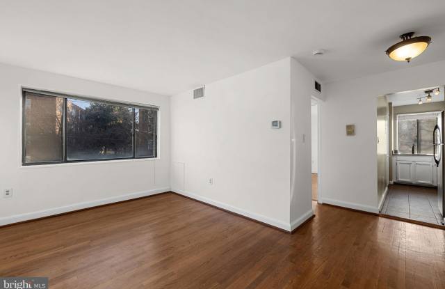 2600 TUNLAW ROAD NW Gallery 4