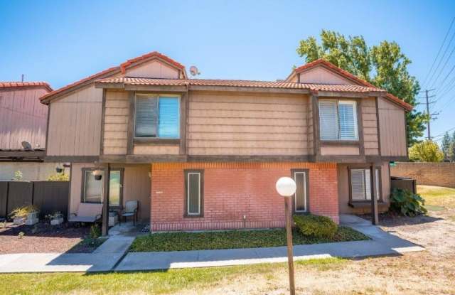 1830 N Vineyard Avenue photos photos