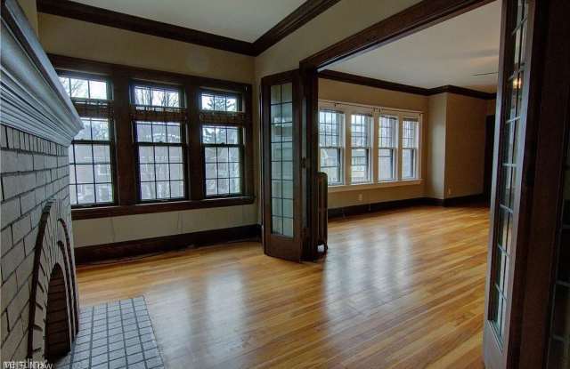 2621 Idlewood Road Gallery 3