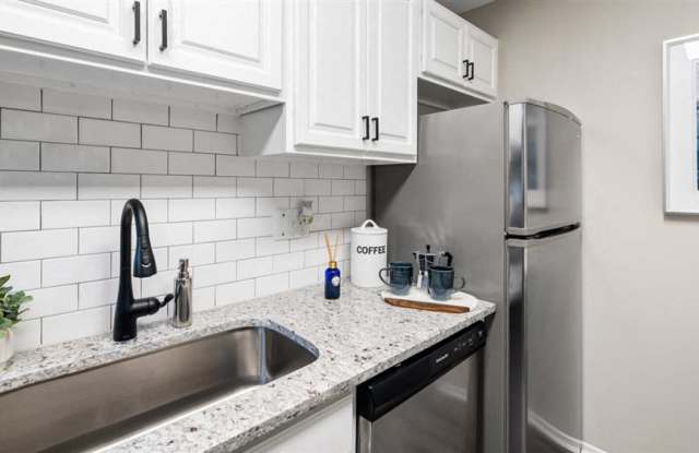 Cary Pines Apartments Gallery 4