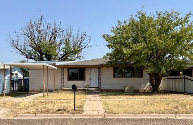 Two Bedroom Available Now Near Levelland City Park photos photos